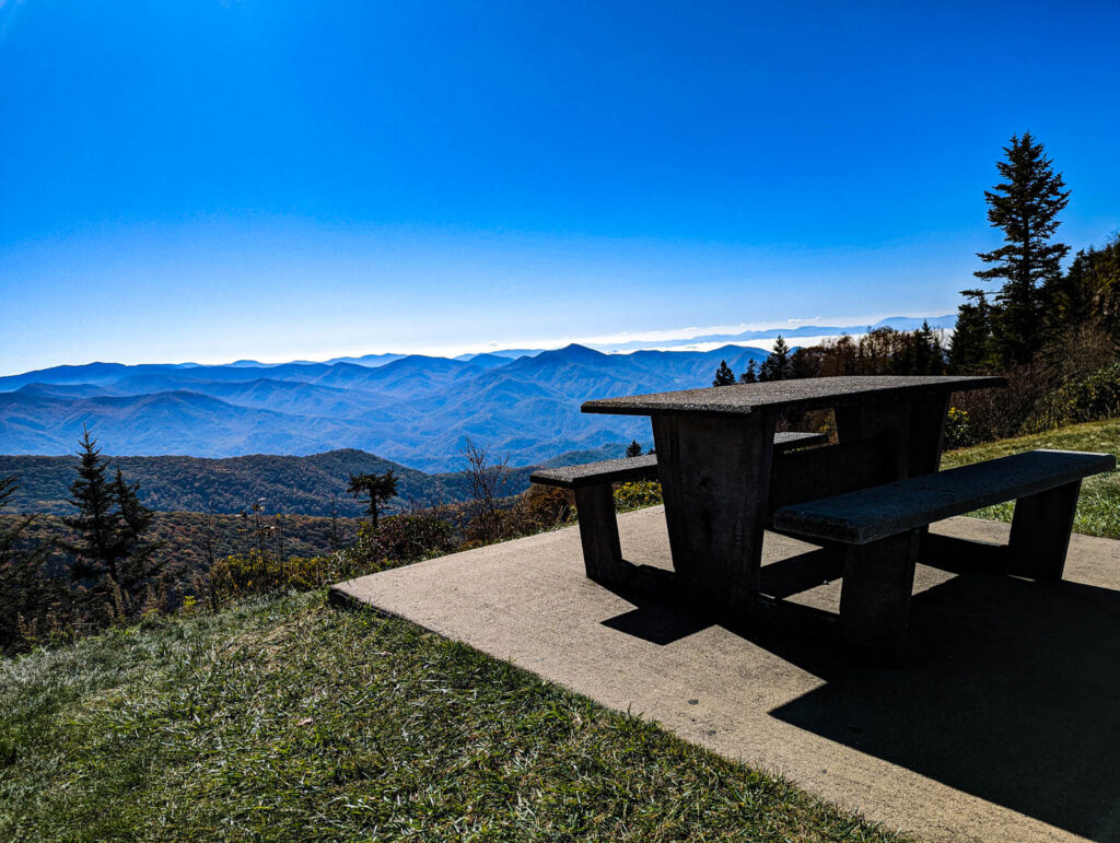 waterrock knob picnic table 1024x771